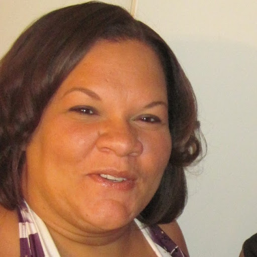 Julie Cortes Photo 13