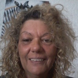 Elisabeth Bradley Photo 11