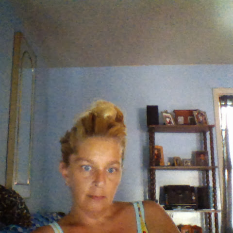 Paula Taylor Photo 10