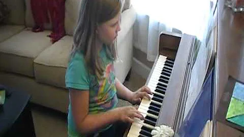 Christina Cheney Photo 20