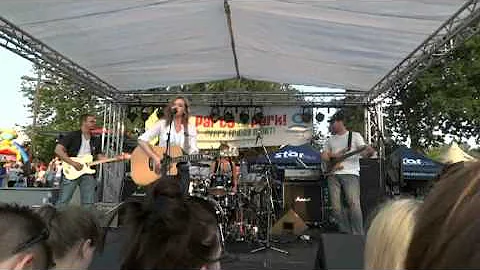 Brook Harris Photo 20