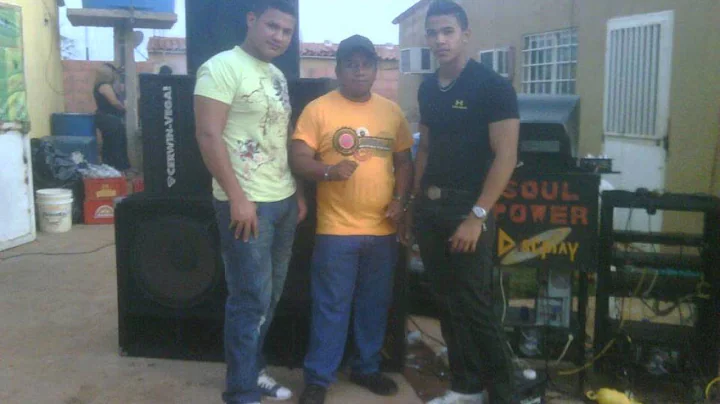 Julio Sandoval Photo 33