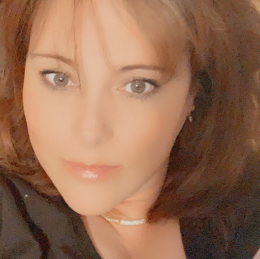 Gina Chandler Photo 9