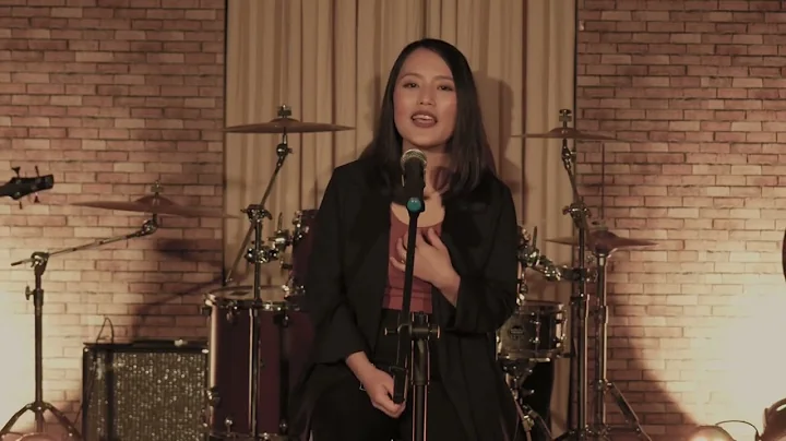 Esther Sung Photo 21