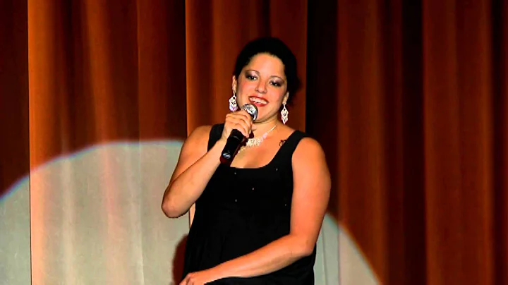 Lyn Gray Photo 29