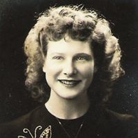 Christina Aiken Photo 1