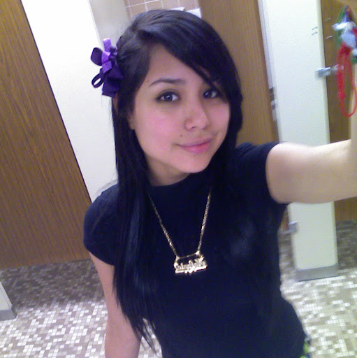 Melanie Rocha Photo 15
