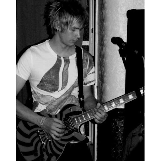Gary Faulkner Photo 15