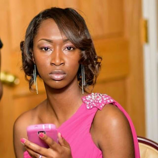 Eboni Harris Photo 15