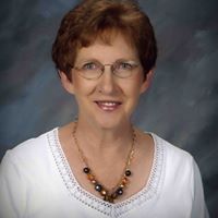 Lynette Smith Photo 1