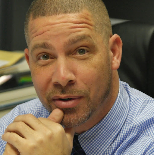 Victor Perry Photo 15