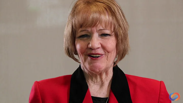 Julie Connor Photo 35