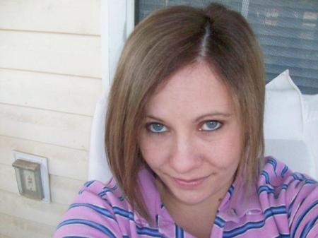 Victoria Adams Photo 18