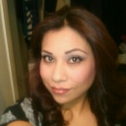 Angie Guzman Photo 13