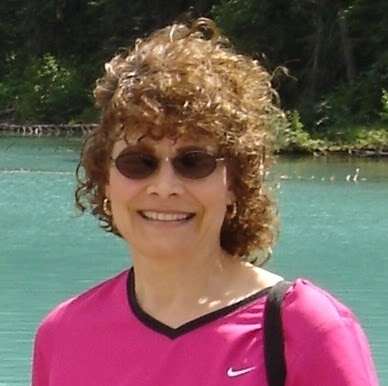 Vivian Thompson Photo 11