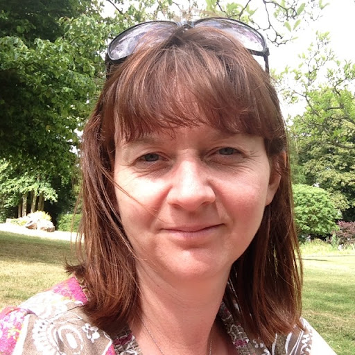 Sarah Lister Photo 16