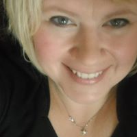 Tamara Roberts Photo 8