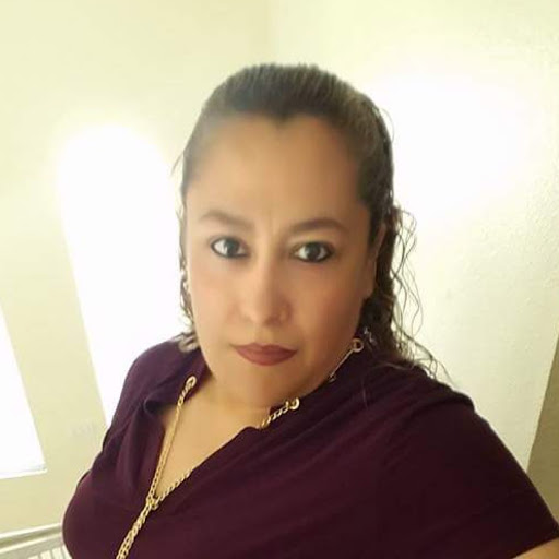 Wendy Salinas Photo 10