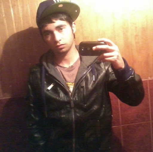 Robert Hernandez Photo 21