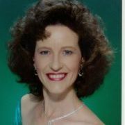Elizabeth Platt Photo 3