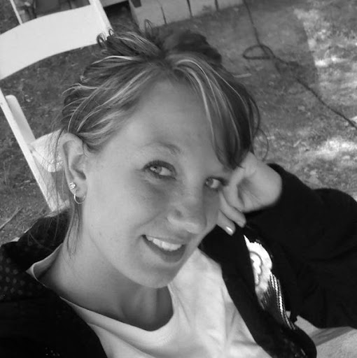 Julie Drew Photo 14
