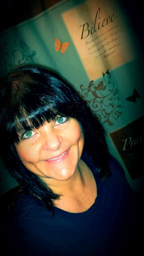 Angie Ross Photo 11
