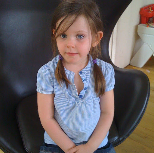 Nina Holmes Photo 12