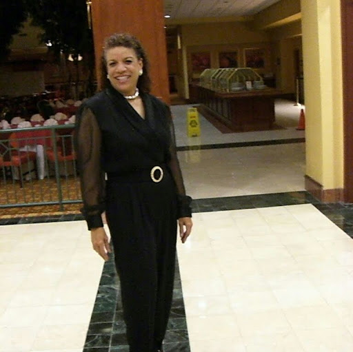 Jacqueline Duncan Photo 12