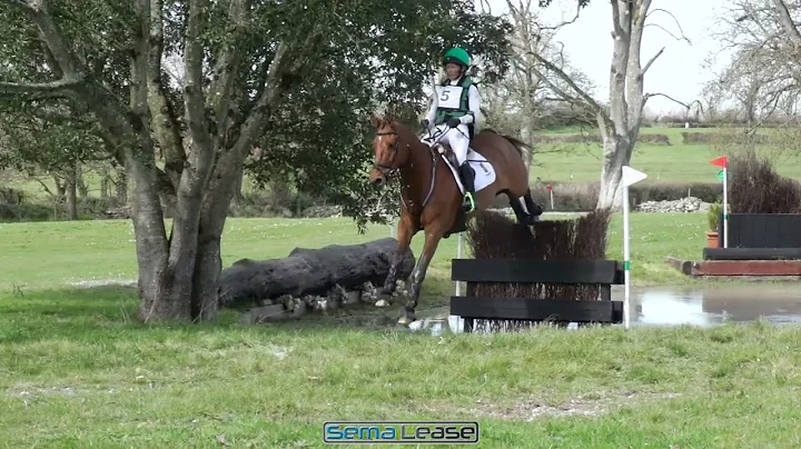 Sarah Ennis Photo 33