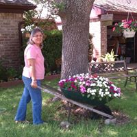 Emma Gomez Photo 5