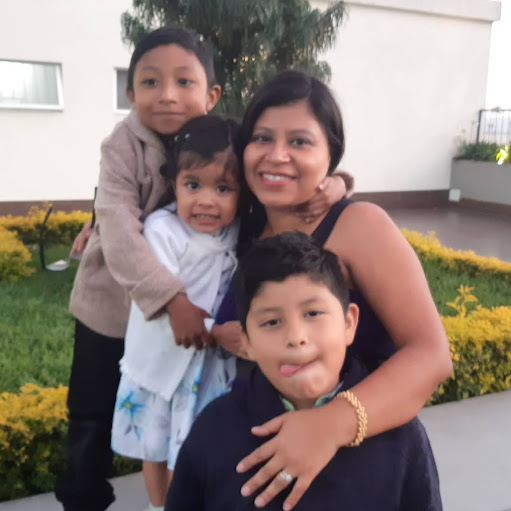 Carol Paz Photo 12