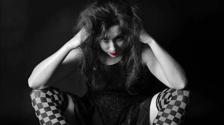 Anna Burger Photo 24