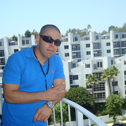 Robert Heredia Photo 9