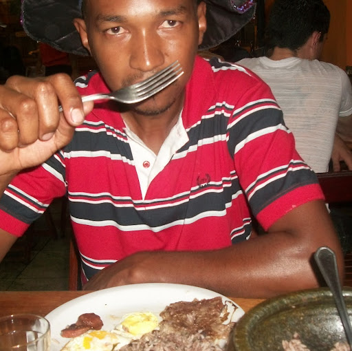 Milton Miranda Photo 16