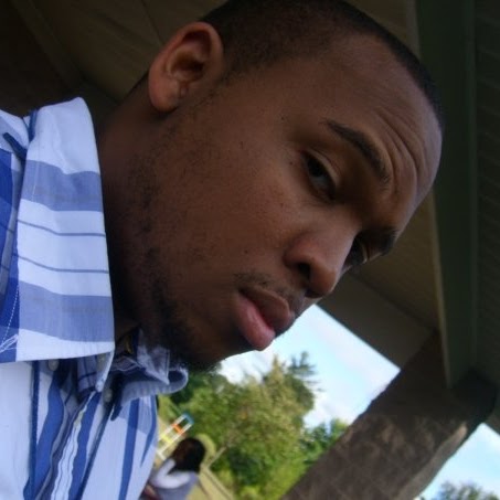 Robert Blue Photo 15