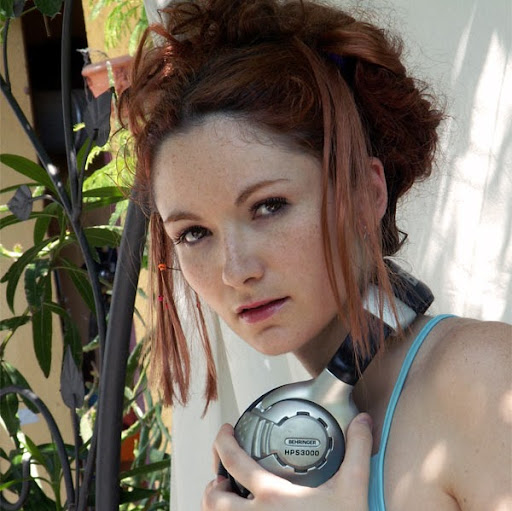 Bonnie Hale Photo 9