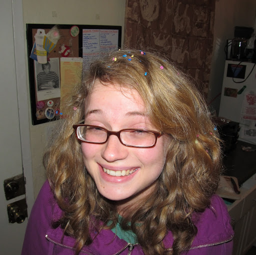 Elizabeth Burns Photo 15