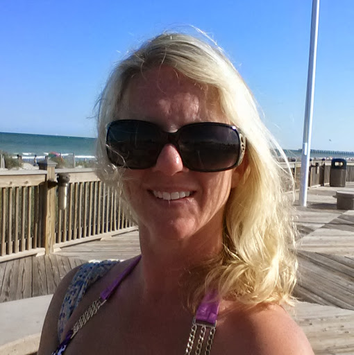 Jennifer Hutchison Photo 10