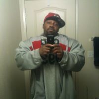 Demetrius Reynolds Photo 6