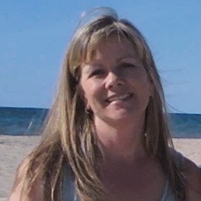 Lisa Hanlon Photo 9