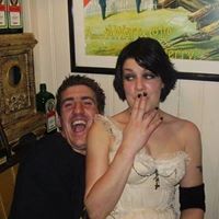 Zoe Stewart Photo 7