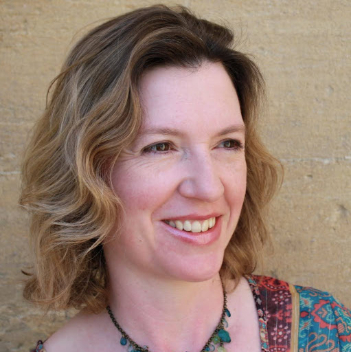 Julia Golding Photo 10