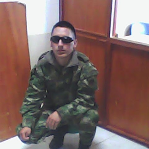 Hector Enriquez Photo 11