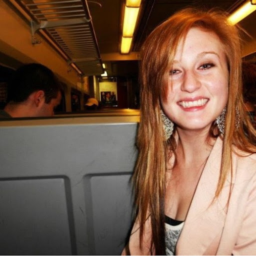 Ashleigh Collins Photo 14
