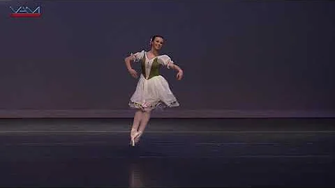 Julia Patterson Photo 29