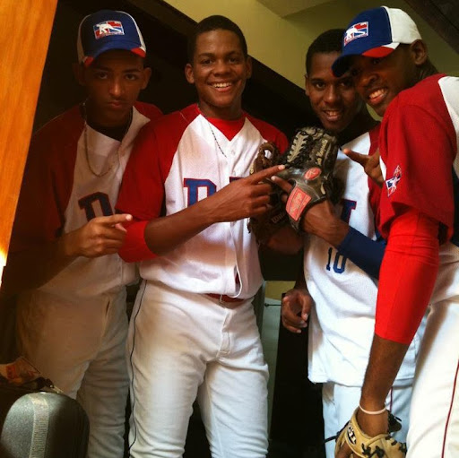 Eddy Tavarez Photo 9