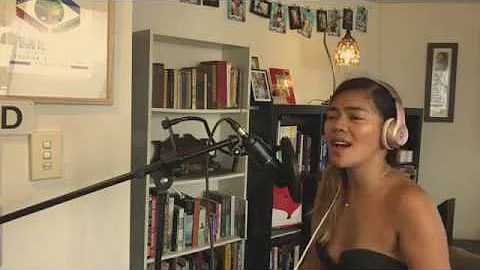 Jenny Farrell Photo 32