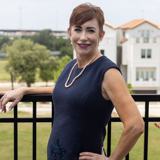 Susan Delaney Photo 10