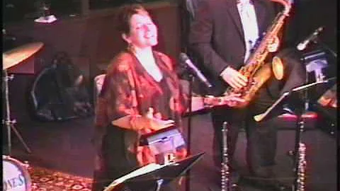 Laura Hull Photo 32