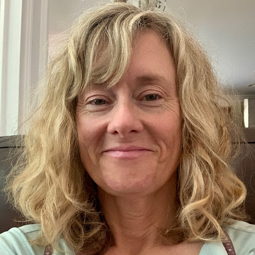 Kathleen Hughes Photo 16